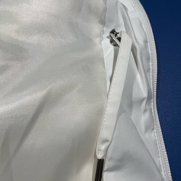 Vince Camuto White Rain Jacket Hooded Size M Water & Wind Resistant Lightweight - Picture 13 of 13